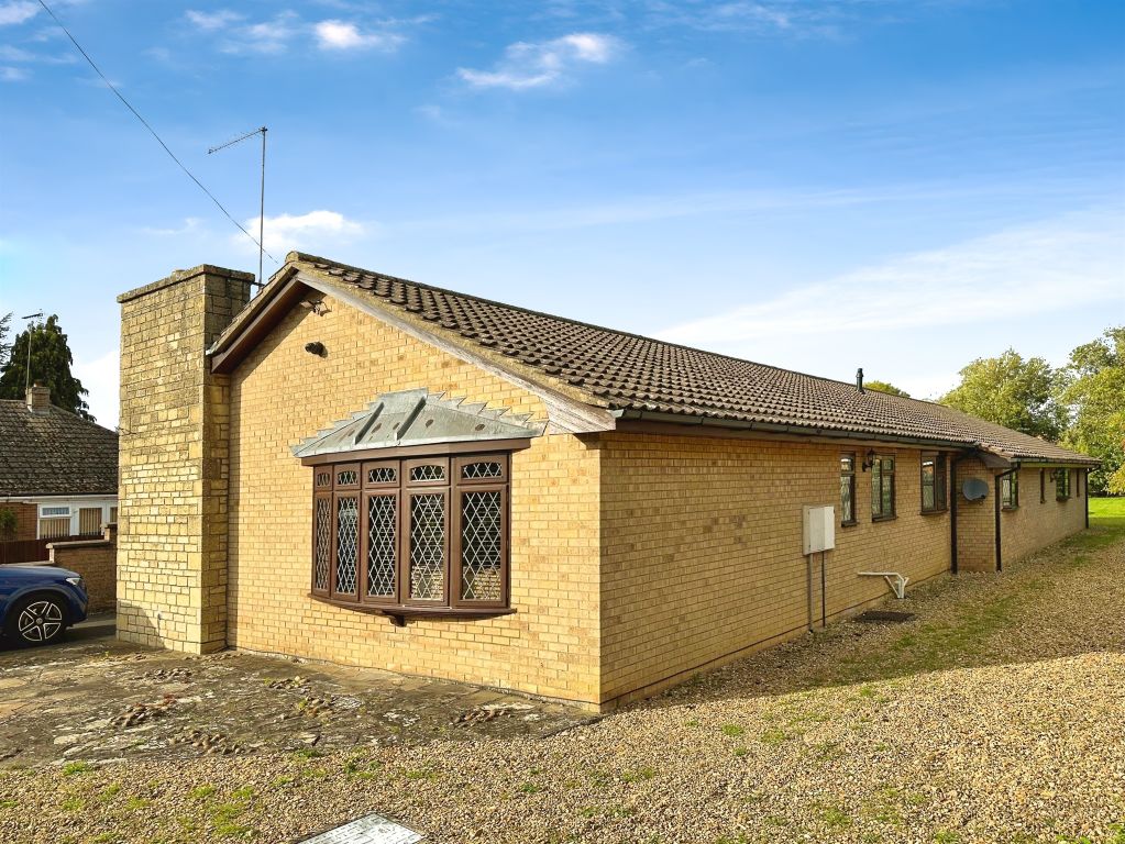 Additional image 3 of 5 bed detached bungalow for saleWilloughby Road, Bourne PE10