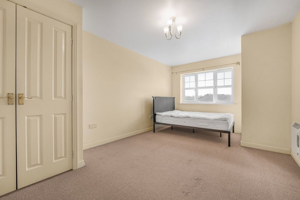 Additional image 12 of 2 bed flat for salePark Street, Bridgend CF31