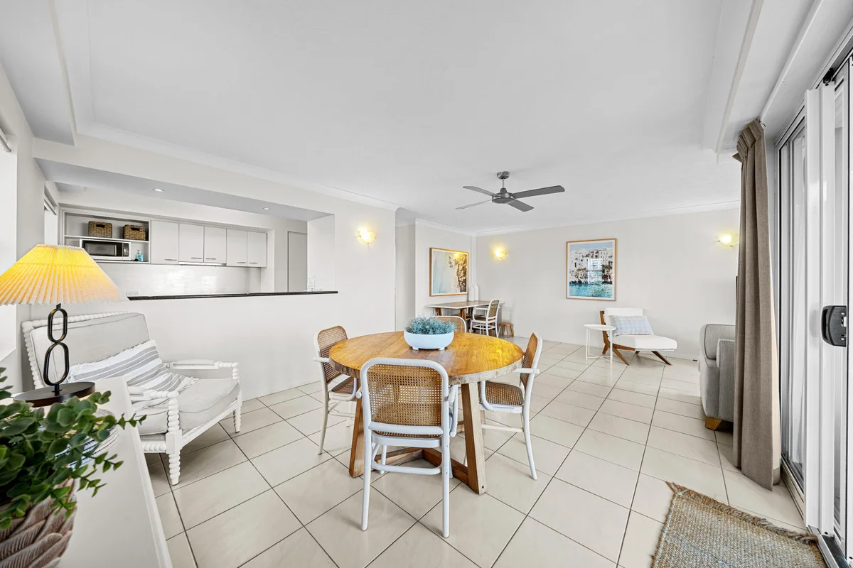 24/93 Old Burleigh Road, Broadbeach QLD 4218 photo 3