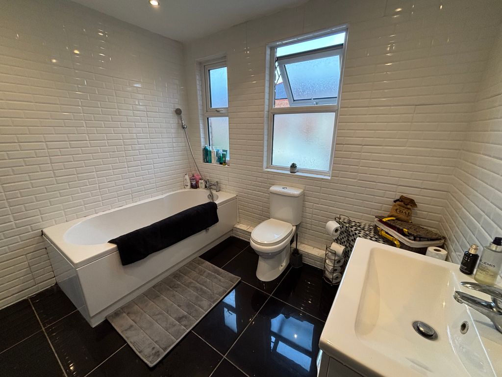 Additional image 16 of 7 bed semi-detached house for saleOxford Avenue, Bootle L20