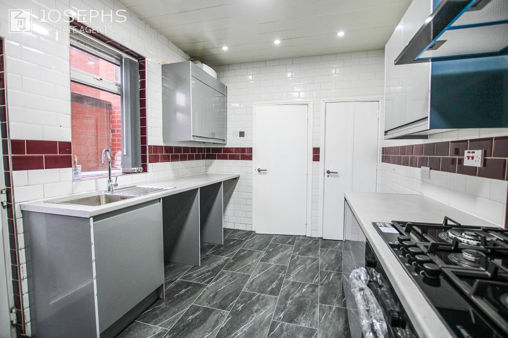 Additional image 12 of 5 bed end terrace house for saleEllesmere Road, Bolton BL3