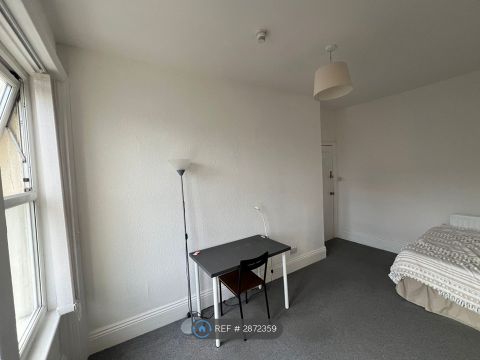 Newcastle, Newcastle NE6, Room to rent