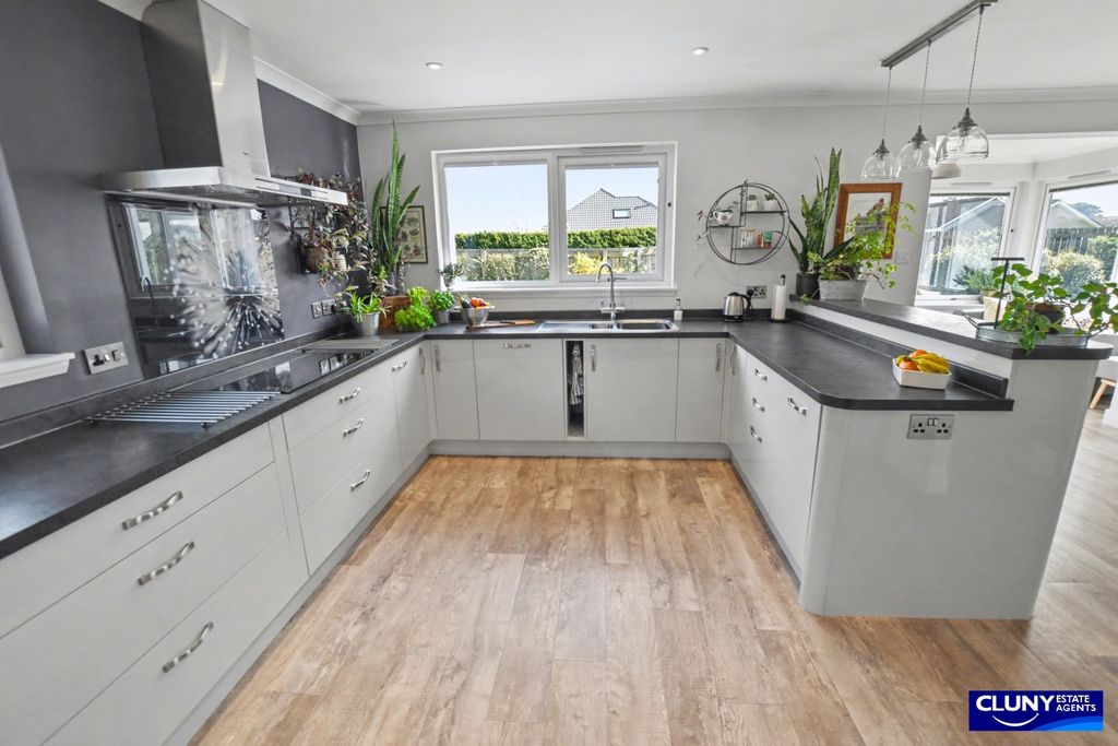 Additional image 2 of 4 bed detached bungalow for saleBroom Walk, Findhorn IV36