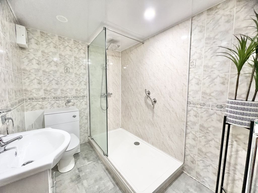 Additional image 13 of 2 bed flat for saleBannister Court, Bispham FY2