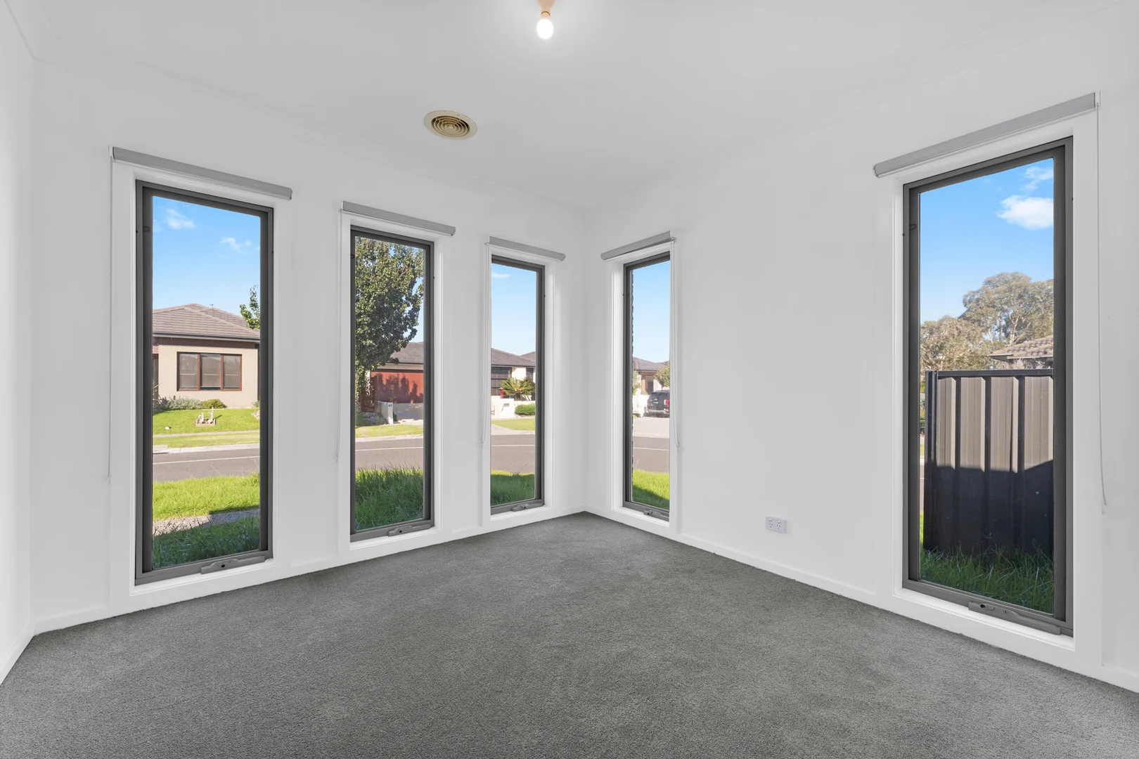 Additional image 4 of 31 Connewara Crescent, Clyde North VIC 3978