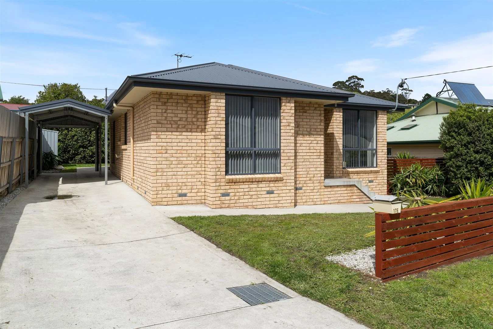17E Amundsen Crescent, Warrane TAS 7018