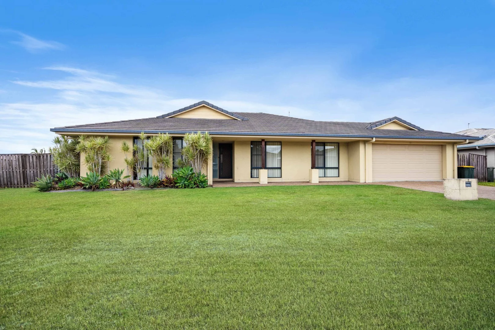 2 Parkview Street, Wondunna QLD 4655