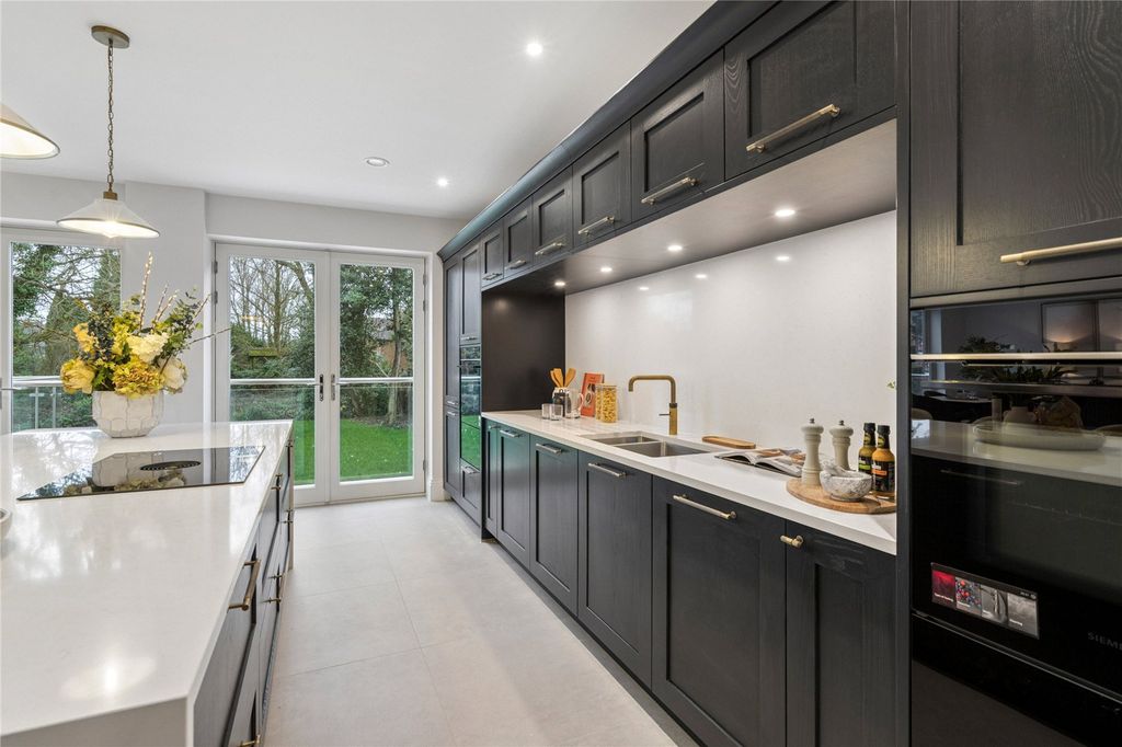 Additional image 7 of 5 bed detached house for saleThe Old Nursery, Hedsor Road, Bourne End, Buckinghamshire SL8
