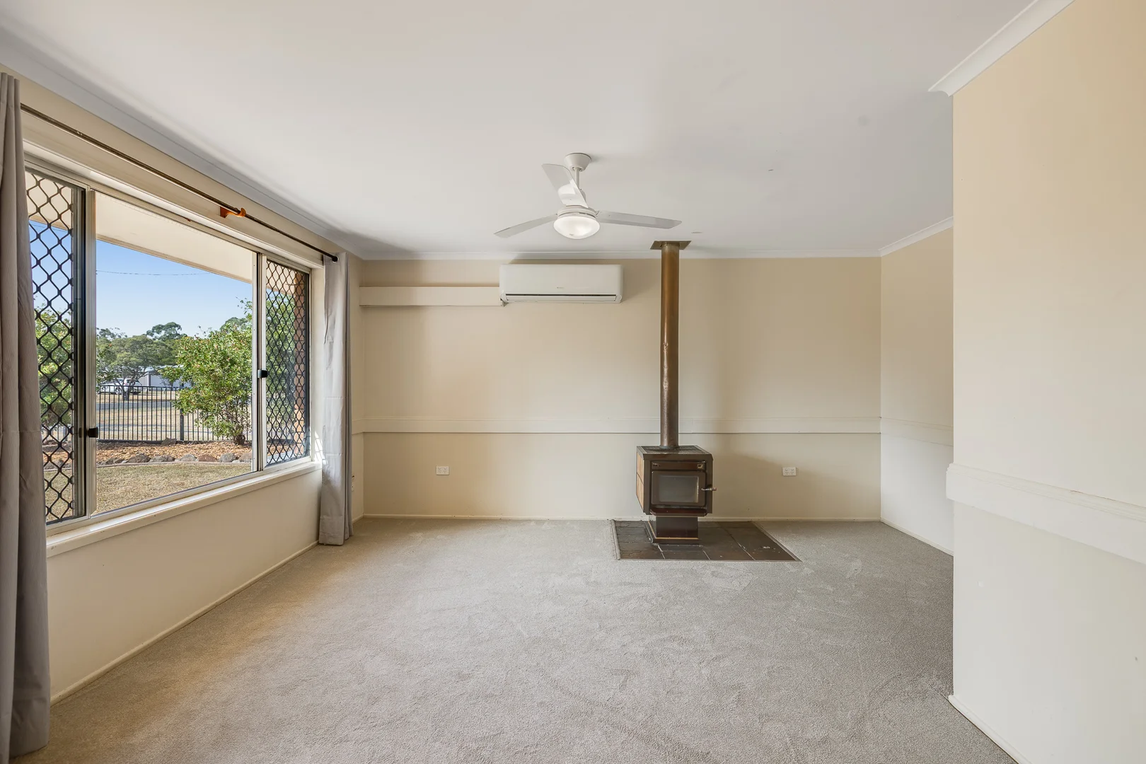 Additional image 2 of 42 York Street, Oakey QLD 4401
