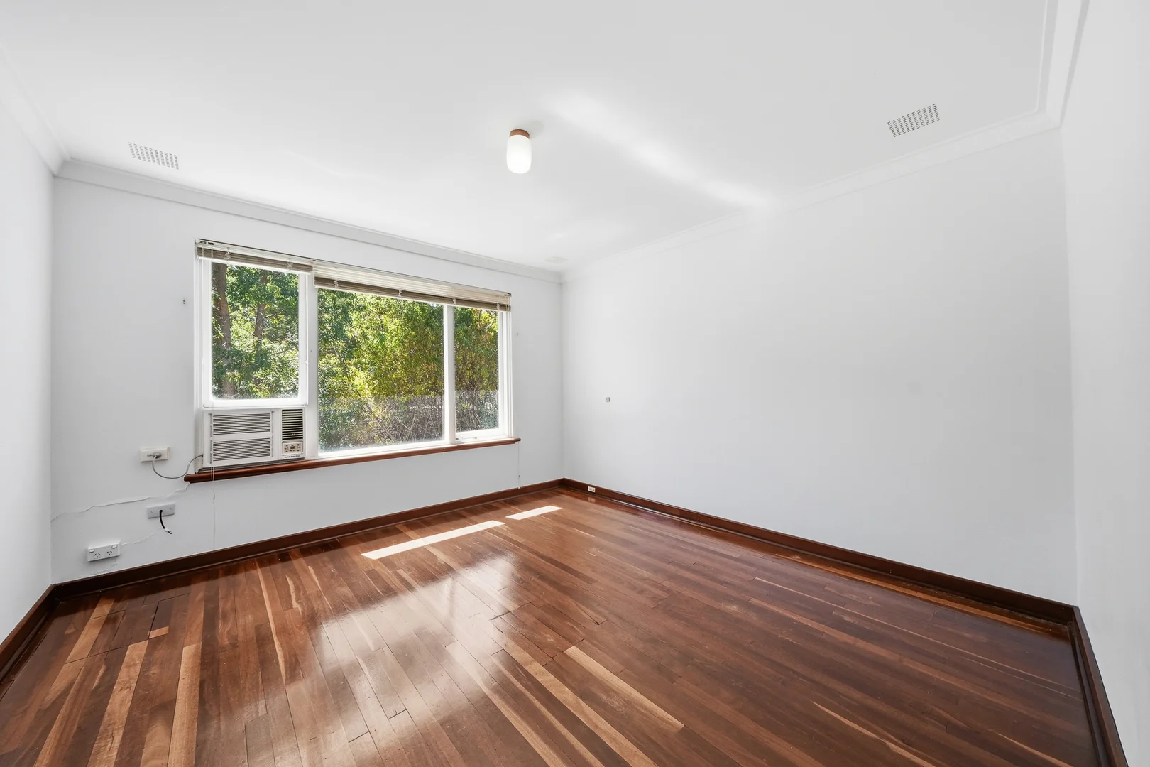 Additional image 16 of 347 Railway Avenue, Armadale WA 6112