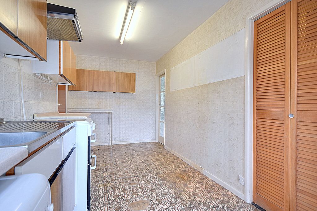 Additional image 9 of 3 bed bungalow for saleThornhills Lane, Brighouse, West Yorkshire HD6