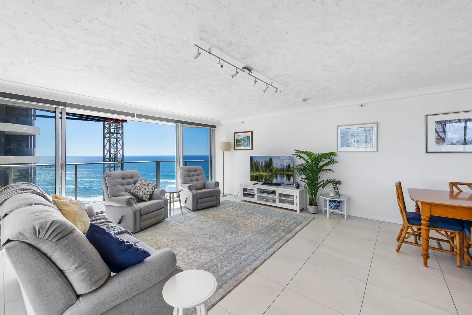 15F/150 The Esplanade, Surfers Paradise QLD 4217 photo 2