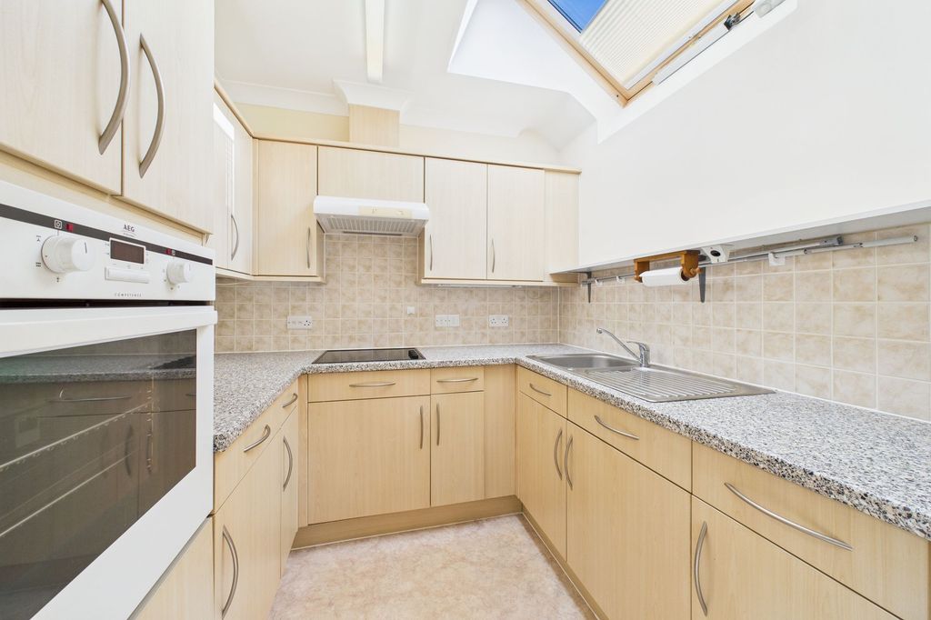 Additional image 11 of 2 bed flat for saleHanbury Court, Thetford IP24