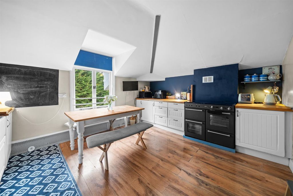 Additional image 5 of 3 bed flat for saleShortlands Road, Shortlands BR2
