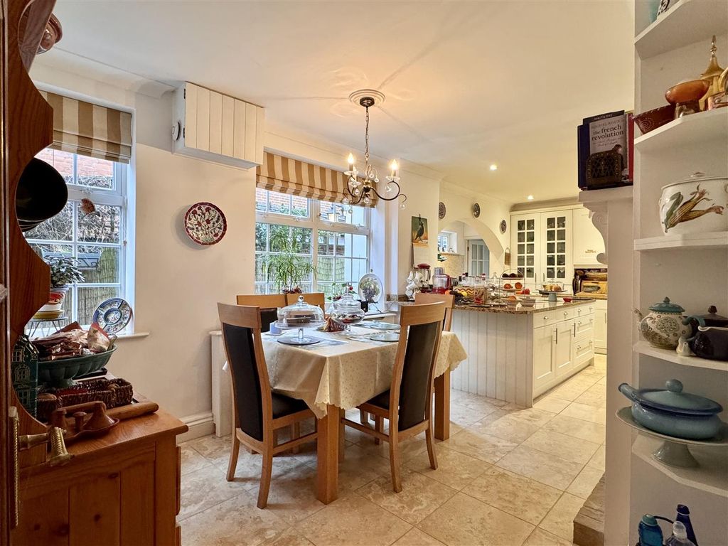 Additional image 2 of 4 bed detached house for saleCourtauld Road, Braintree CM7