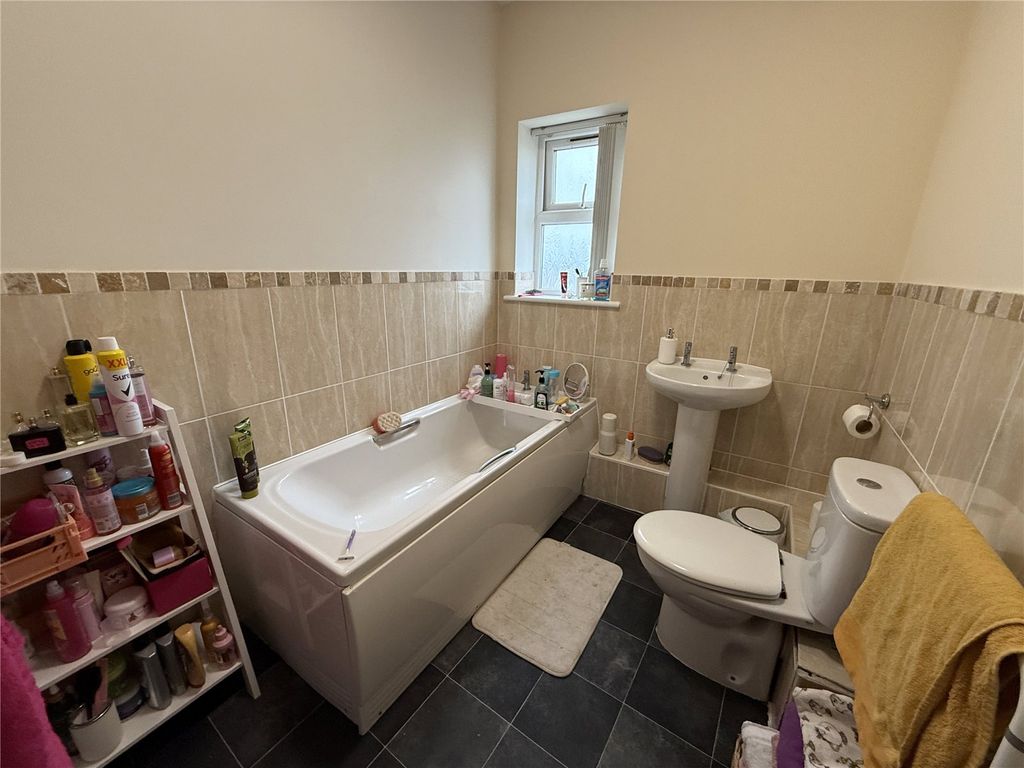 Additional image 5 of 3 bed flat for saleOsborne Road, Blackpool, Lancashire FY4