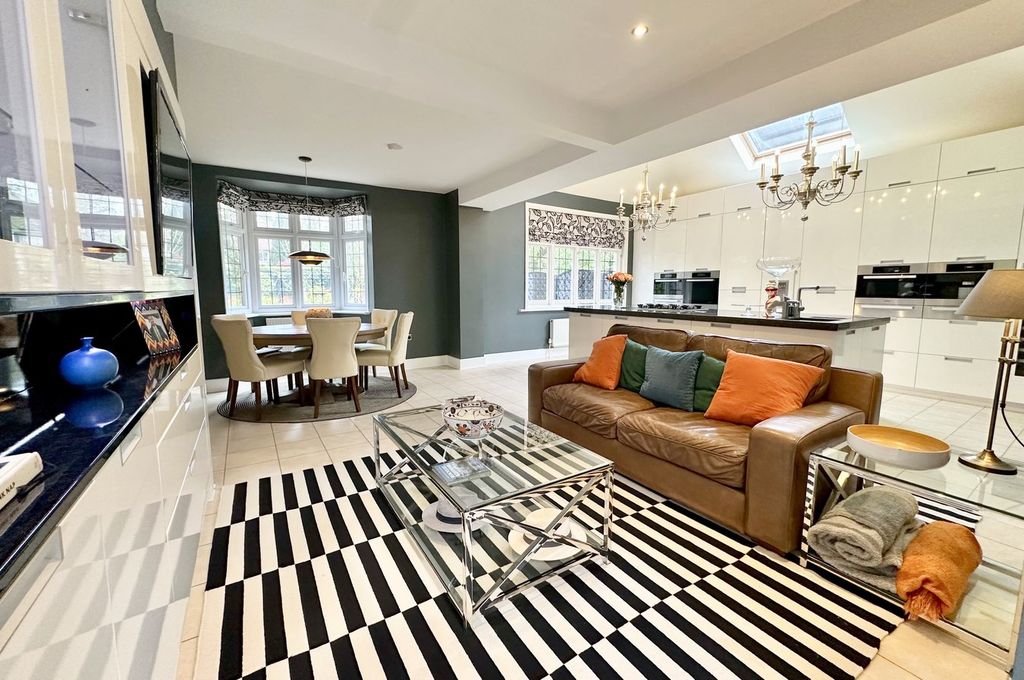 Additional image 14 of 3 bed detached house for saleEast Avenue, Talbot Woods, Bournemouth BH3