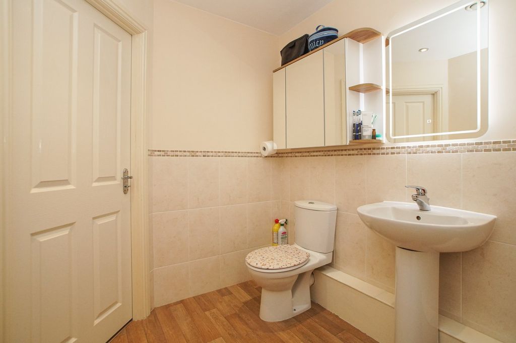 Additional image 8 of 2 bed flat for saleHanson Place, Warwick Square, Carlisle CA1