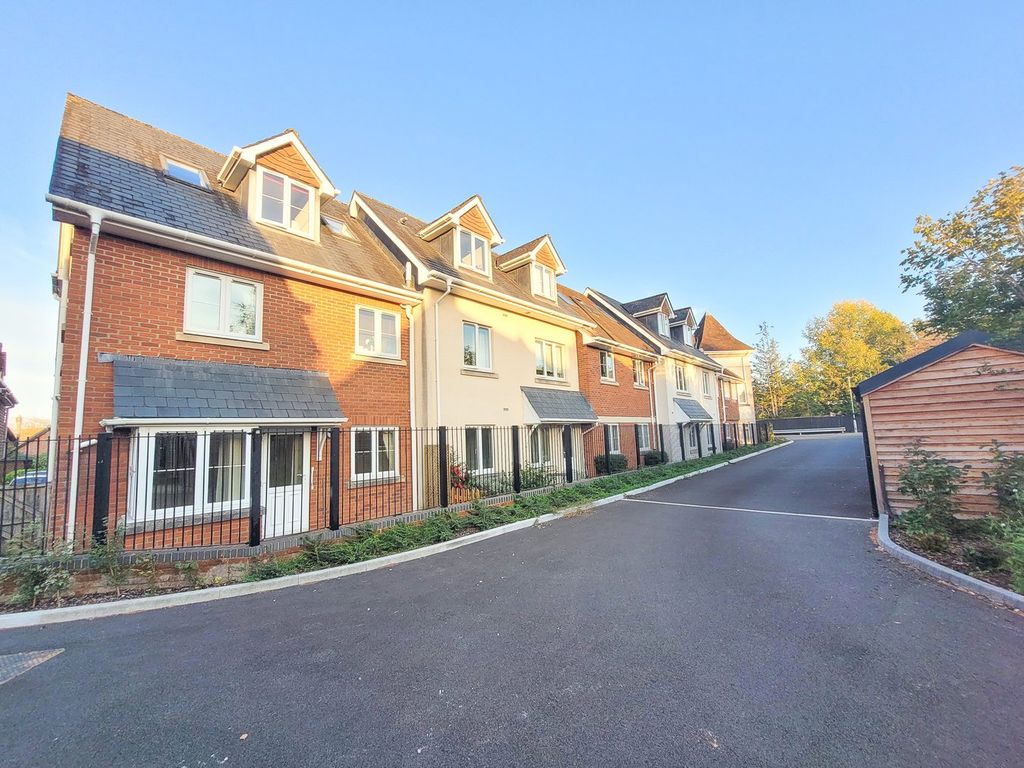 Additional image 16 of 2 bed flat for saleBrookley Road, Brockenhurst SO42