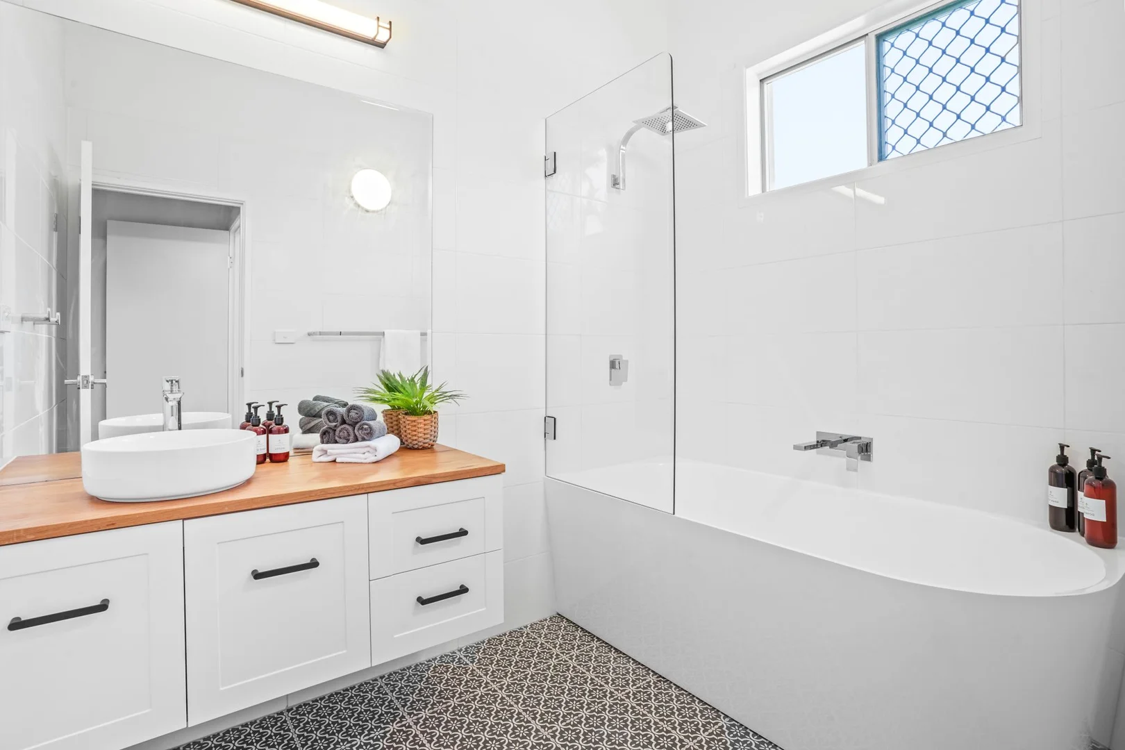 Additional image 15 of 26 Maple Street, Holloways Beach QLD 4878