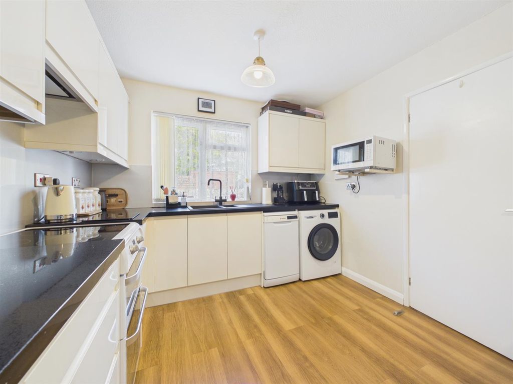 Additional image 4 of 3 bed end terrace house for saleStaddon Close, Braunton EX33