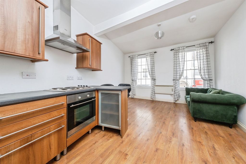 Additional image 2 of 1 bed flat for saleWest Street, Buckingham MK18