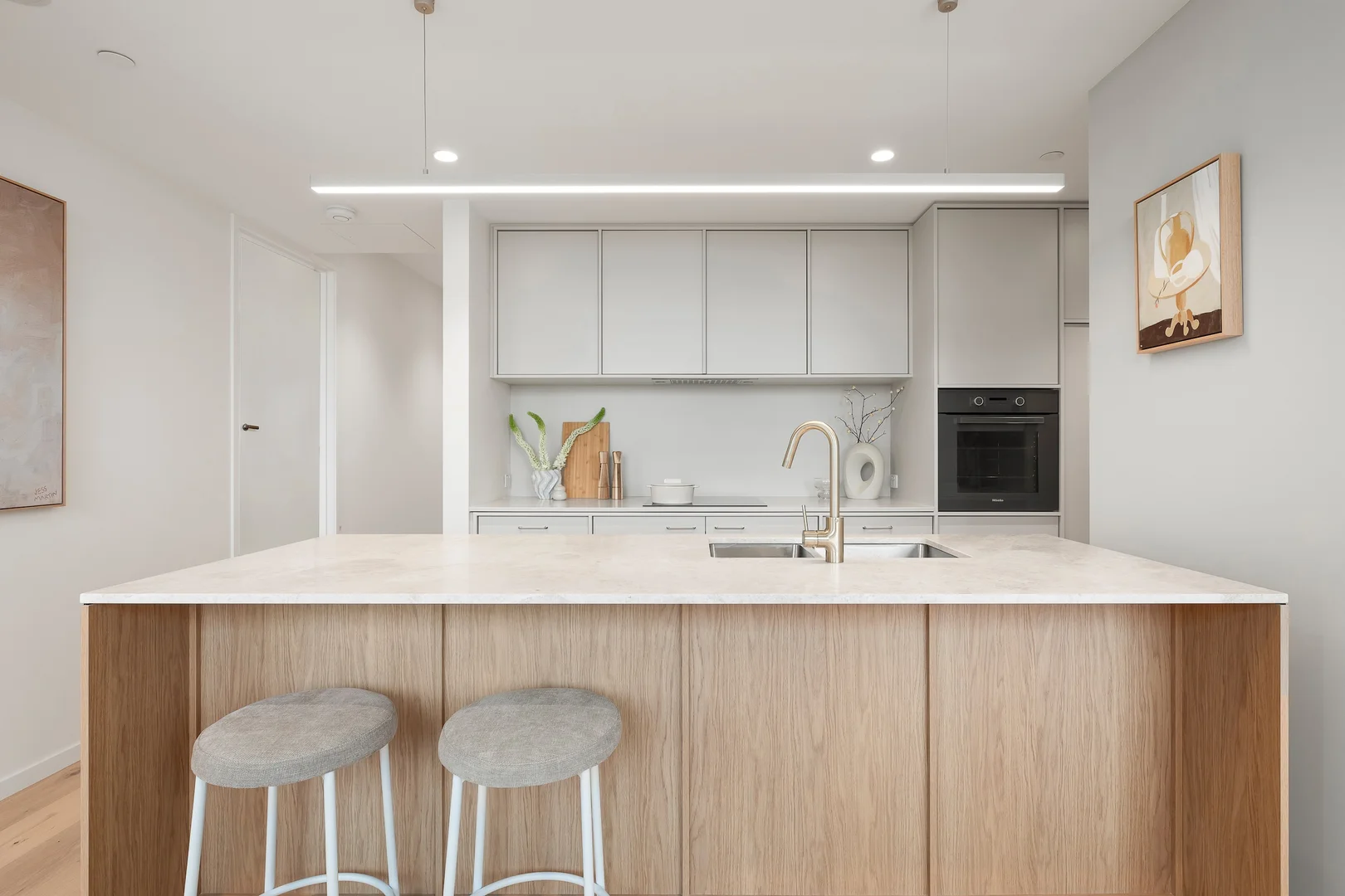 301/466 Hampton Street, Hampton VIC 3188 photo 2