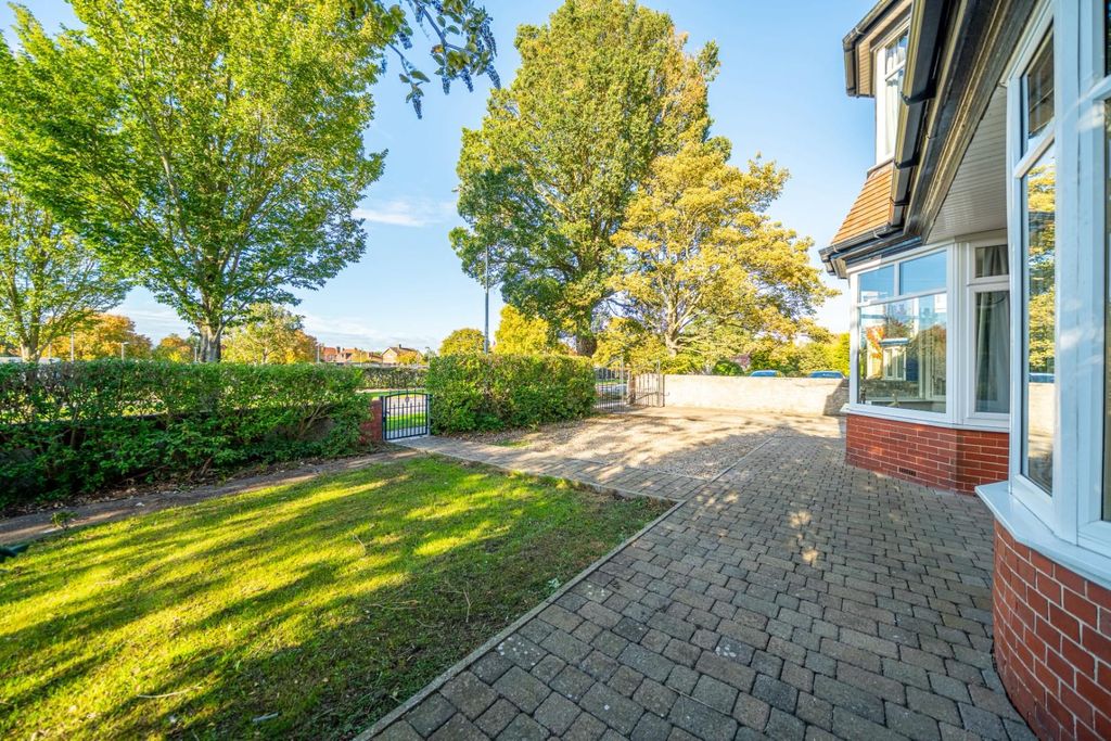 Additional image 35 of 6 bed detached house for saleKingsgate, Bridlington YO15