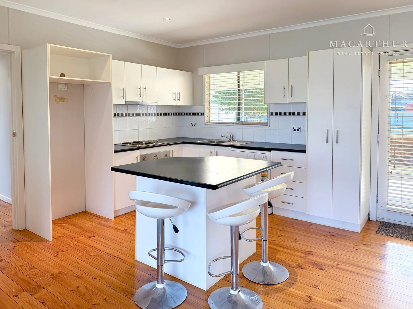 Additional image 3 of 79 Hebden Street, Lockhart NSW 2656