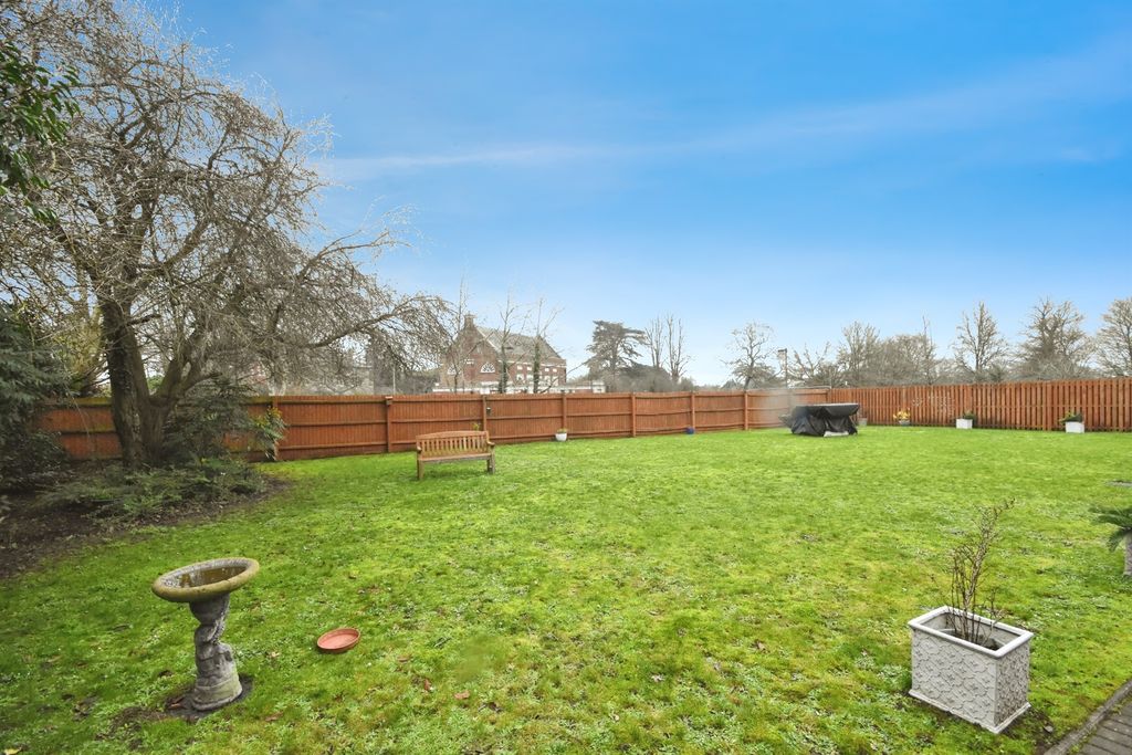 Additional image 14 of 2 bed flat for saleCoggeshall Road, Braintree CM7
