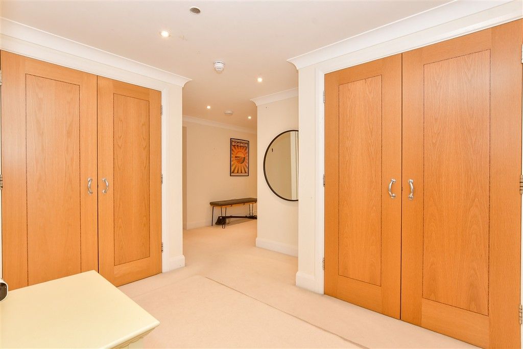 Additional image 5 of 2 bed flat for saleThe Esplanade, Bognor Regis, West Sussex PO21