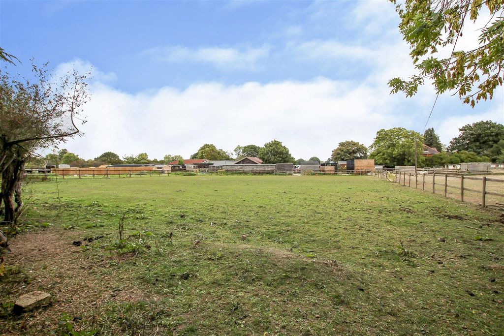 Additional image 14 of 3 bed detached bungalow for saleRushdene Road, Brentwood CM15
