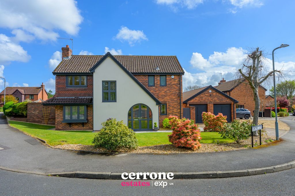4 bed detached house for salePlanetree Close, Bromsgrove B60