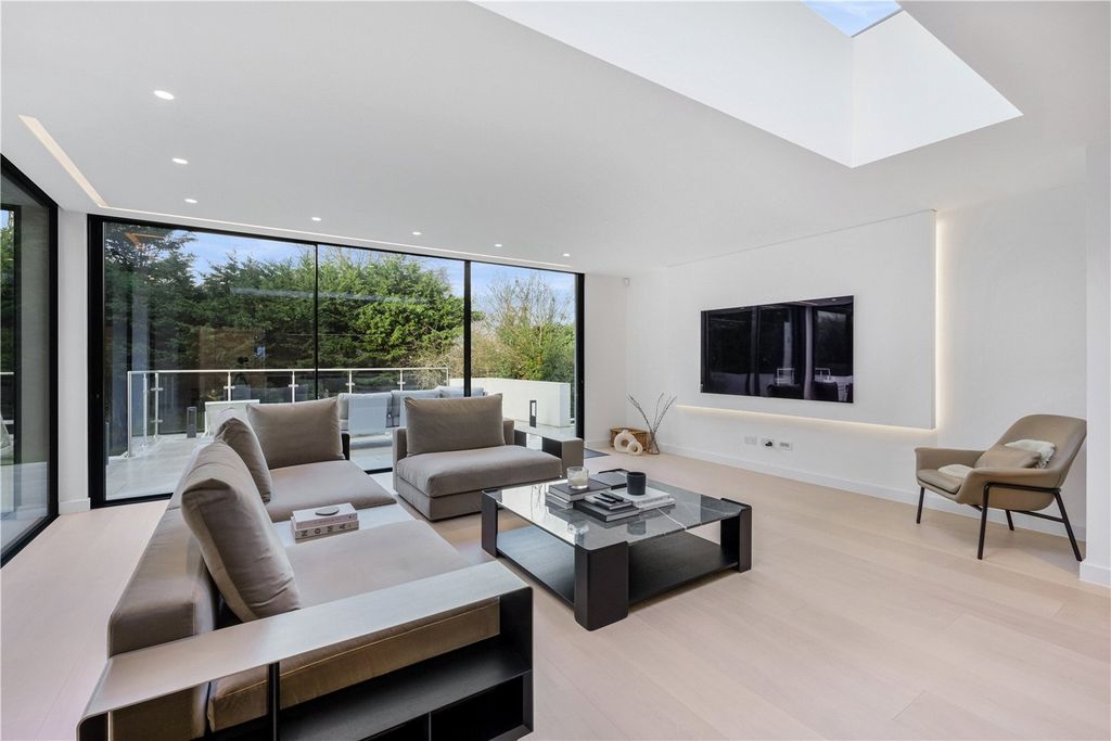 Additional image 11 of 5 bed detached house for saleDurham Avenue, Bromley BR2