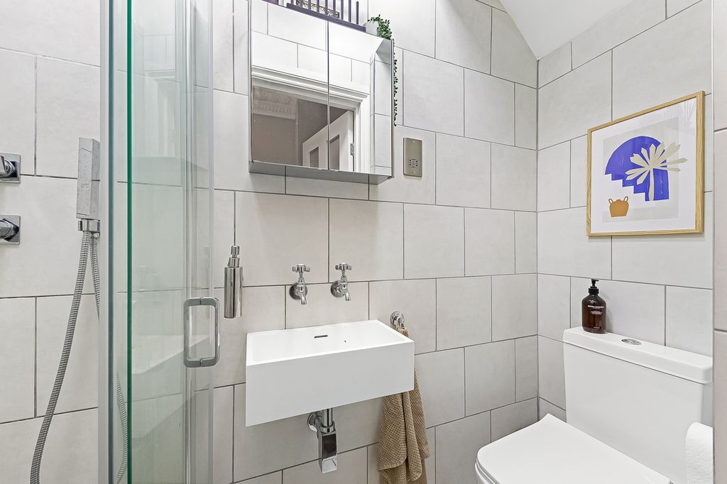 Additional image 13 of 3 bed flat for salePalace Grove, Bromley BR1