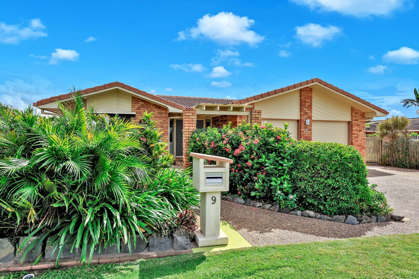 Additional image 2 of 9 Saint Lucia Crescent, Avoca QLD 4670