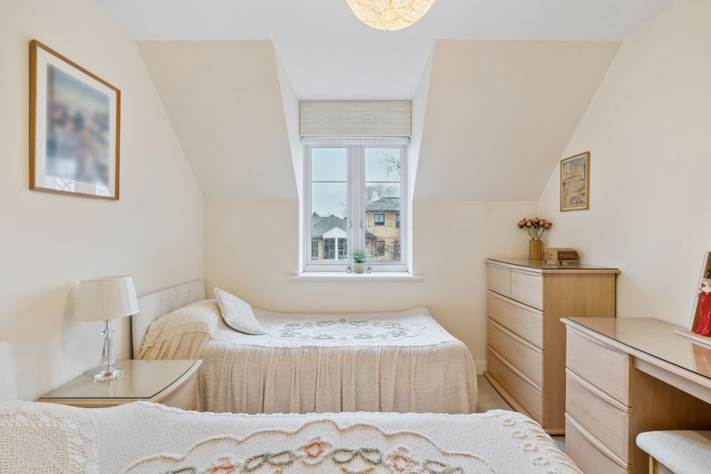 Additional image 13 of 2 bed flat for saleMarlow Road, Bourne End SL8