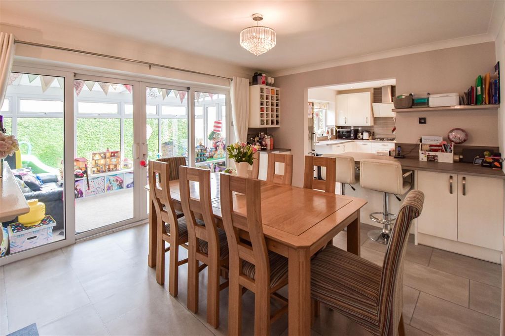 Additional image 6 of 4 bed detached house for saleThe Gardens, Doddinghurst, Brentwood CM15