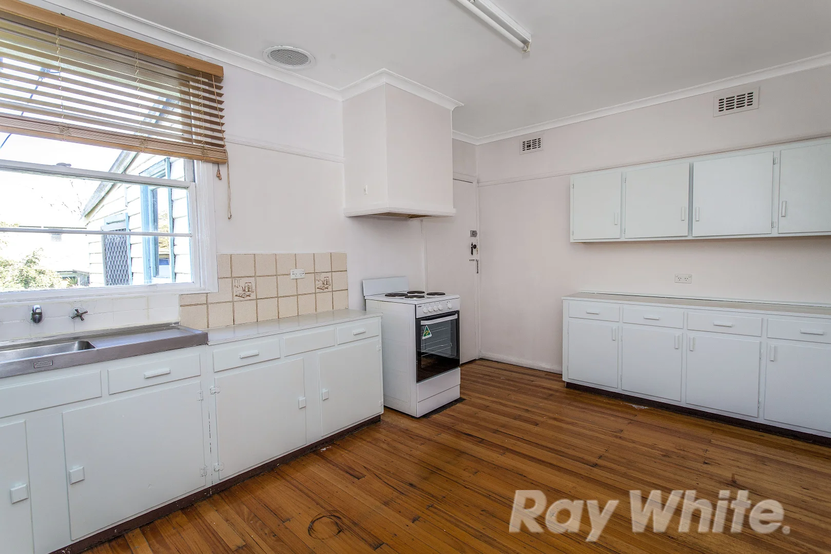 Additional image 2 of 42 Vernon Street, Huntingdale VIC 3166