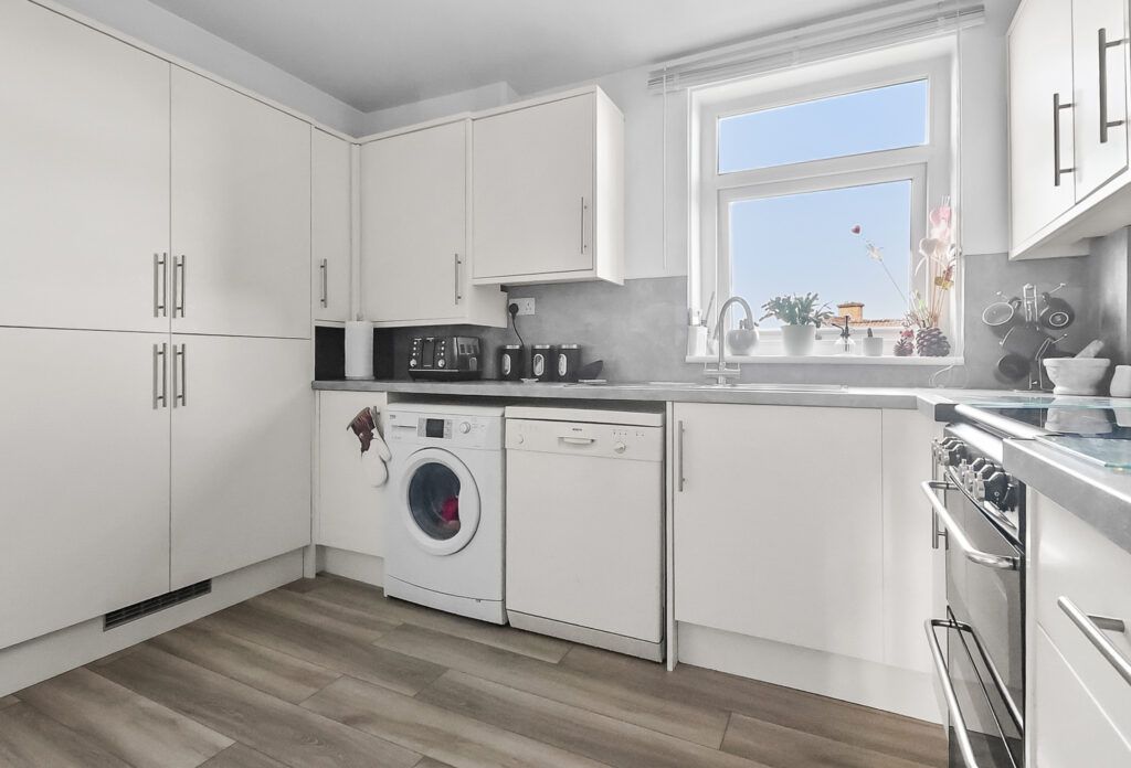 Additional image 7 of 3 bed flat for saleLingley Avenue, Airdrie ML6