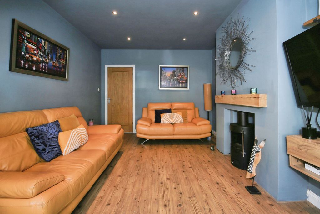 Additional image 8 of 3 bed semi-detached house for saleQueens Walk, Peterborough PE2