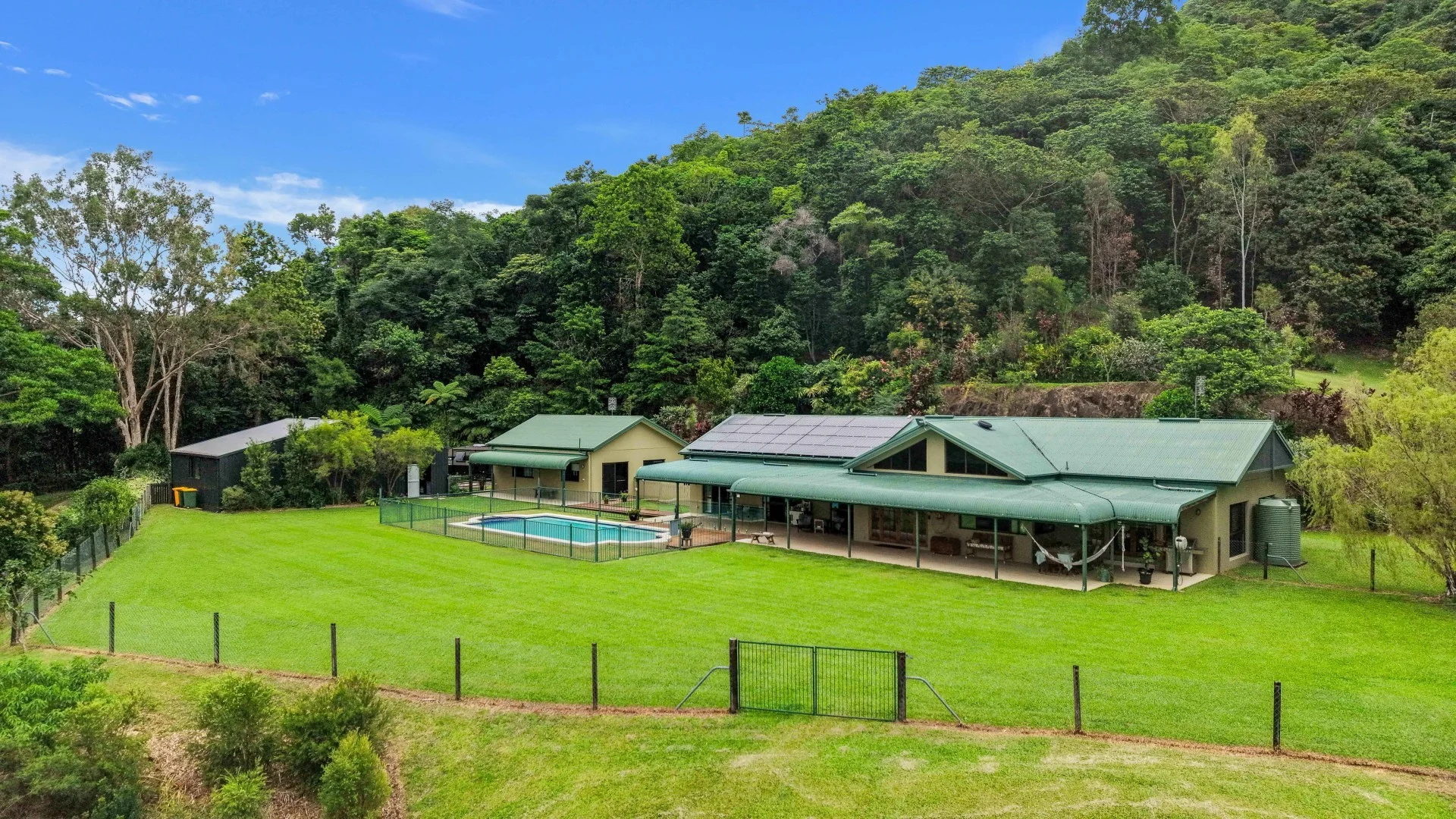 15 Esterina Close, Redlynch QLD 4870