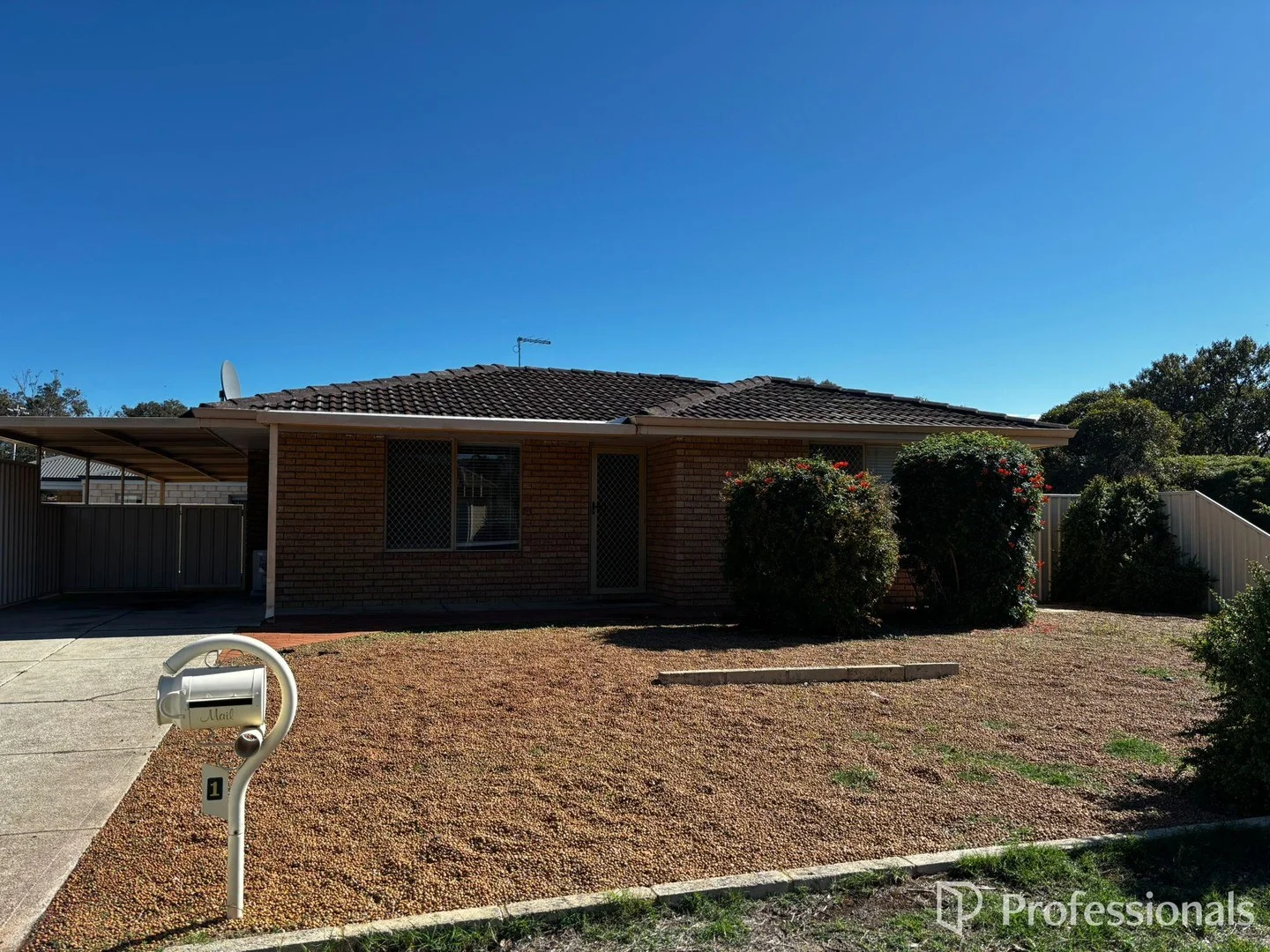 1 Kangaroo Close, Brookdale WA 6112