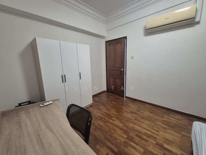 10 Ava Road photo 3