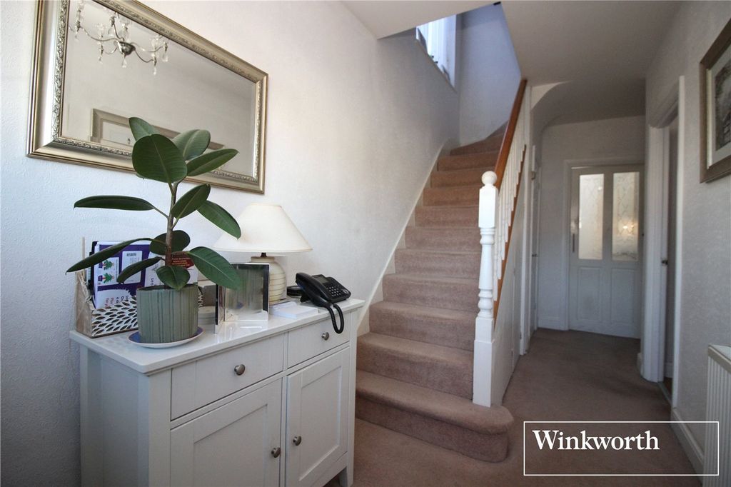Additional image 10 of 3 bed semi-detached house for saleBullhead Road, Borehamwood, Hertfordshire WD6