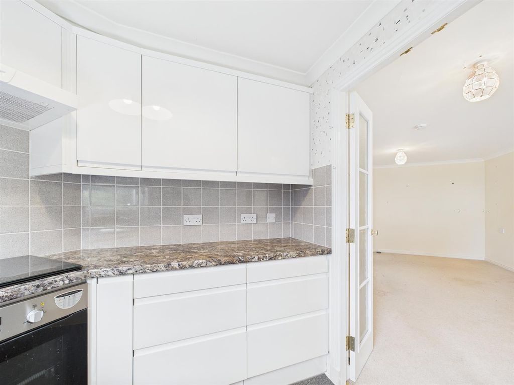 Additional image 5 of 2 bed flat for saleFlat 31, Ericht Court, Upper Mill Street, Blairgowrie PH10