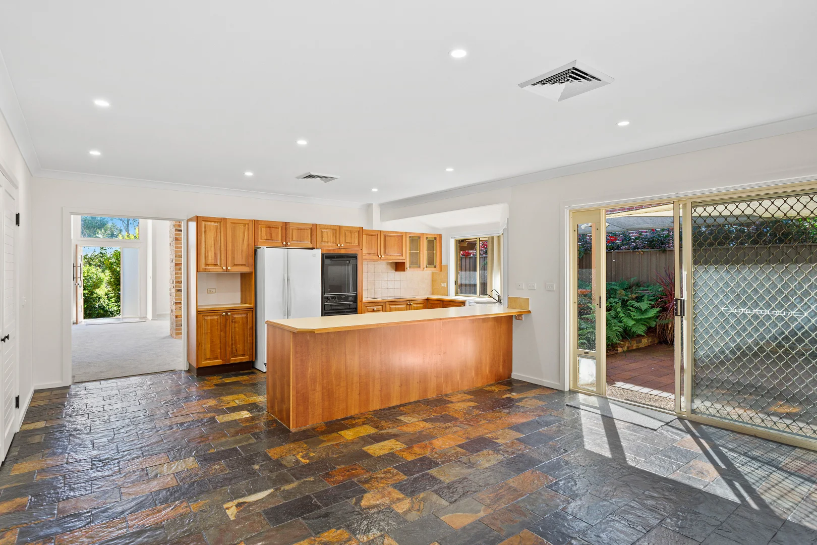 Additional image 2 of 92 Warrangarree Drive, Woronora Heights NSW 2233