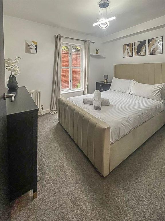 Additional image 7 of 2 bed flat for saleHart Street, Brentwood CM14
