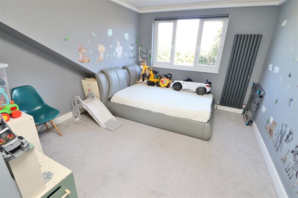 Additional image 32 of 5 bed semi-detached house for saleStanborough Avenue, Borehamwood WD6