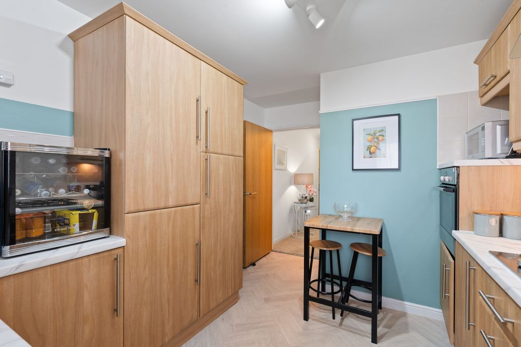 Additional image 8 of 2 bed flat for saleJardine Place, Bathgate EH48